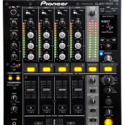 djm700